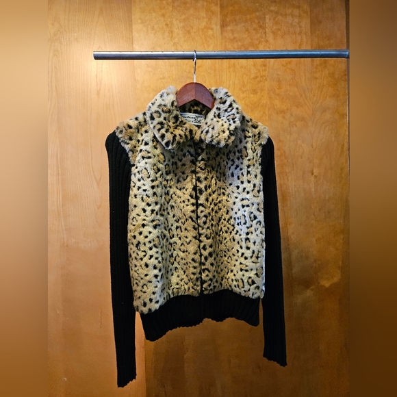 Tiara Jackets & Blazers - TIAR BRAND faux leopard and black knit jacket